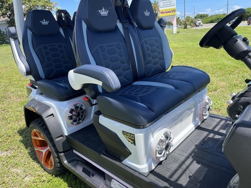 2025 evolution d max xt4 interior seats north carolina delivery export.jpg